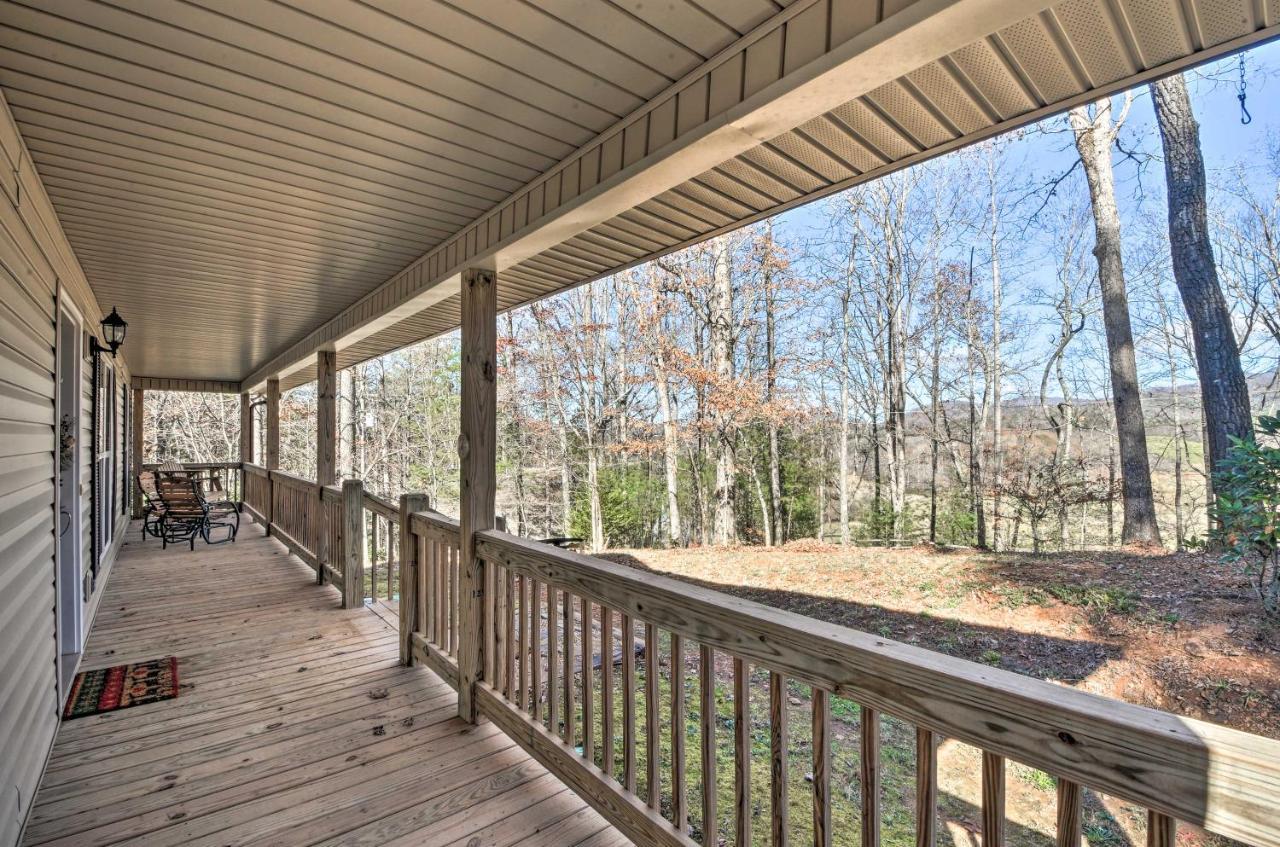 Blairsville Home With Deck And Stunning Mountain Views Hood Exterior photo